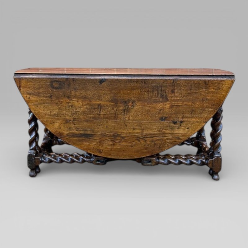 20th Century Oak Double Gateleg Dining Table in the 18th Century Style - Image 2